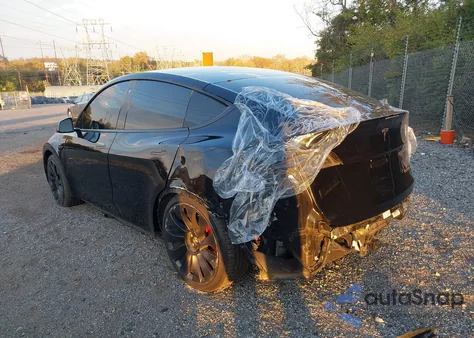 2021 Tesla Model Y Performance Dual Motor All-Wheel Drive z USA, uszkodzony, nr VIN 5YJYGDEF2MF121719